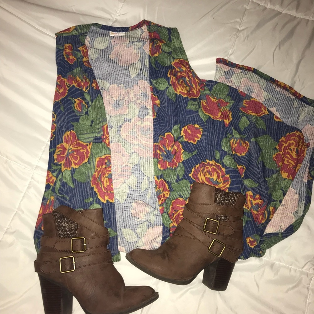 ❤️LulaRoe Small Floral  Joy!! Unicorn 🦄